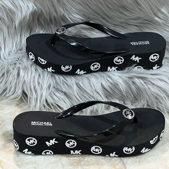 Michael Michael Kors Platform Sandals - Picture 3 of 7